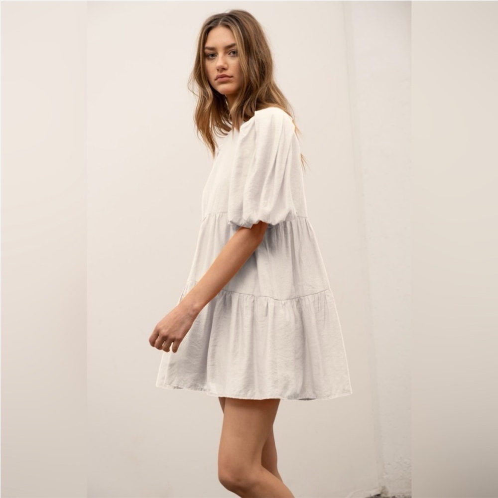 NWT Anthropologie Moon River white bubble sleeve tiered mini dress size medium